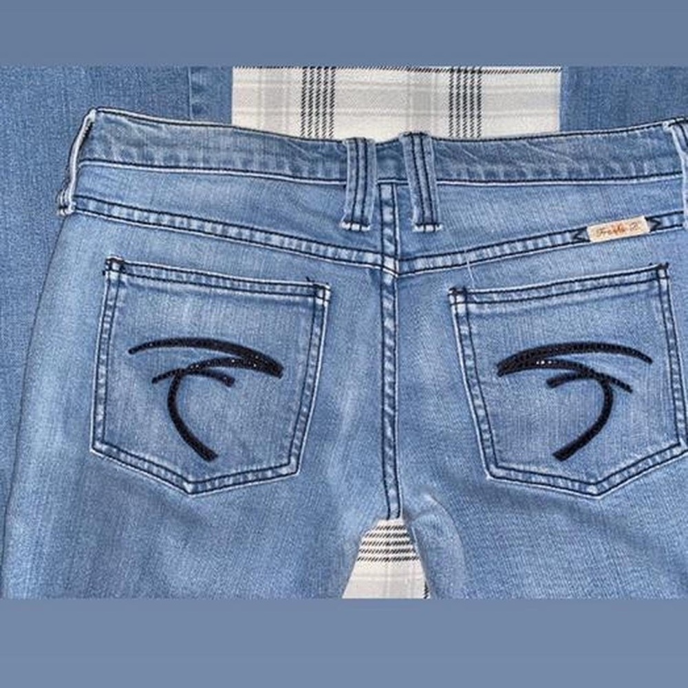 Frankie B Jeans “For Planet Funk” size 6 light wash jeans low rise flare leg